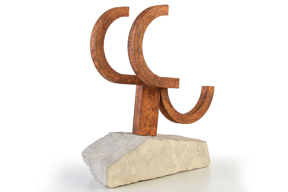 Escultura Toro en la cumbre