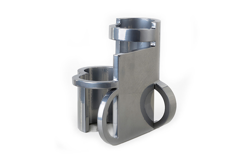 HUGO CHALÉ - Artista y escultor conceptual - Escultura Jaula de la libertad - Técnica: acero