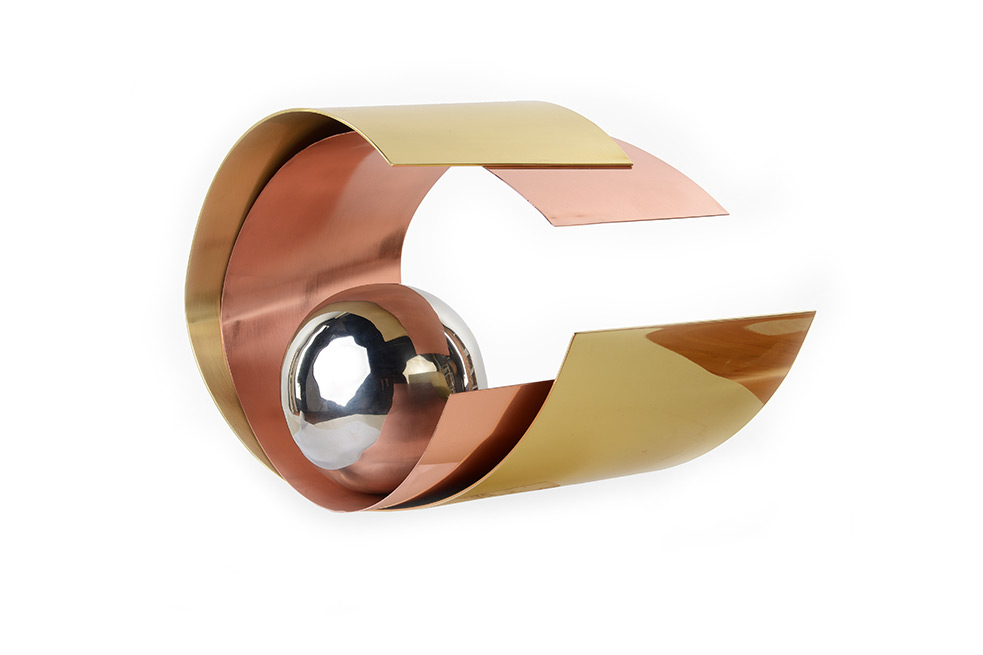 HUGO CHALÉ - Artista y escultor conceptual - Escultura Reflejos de la mirada - Técnica:  cobre, latón e inoxidable