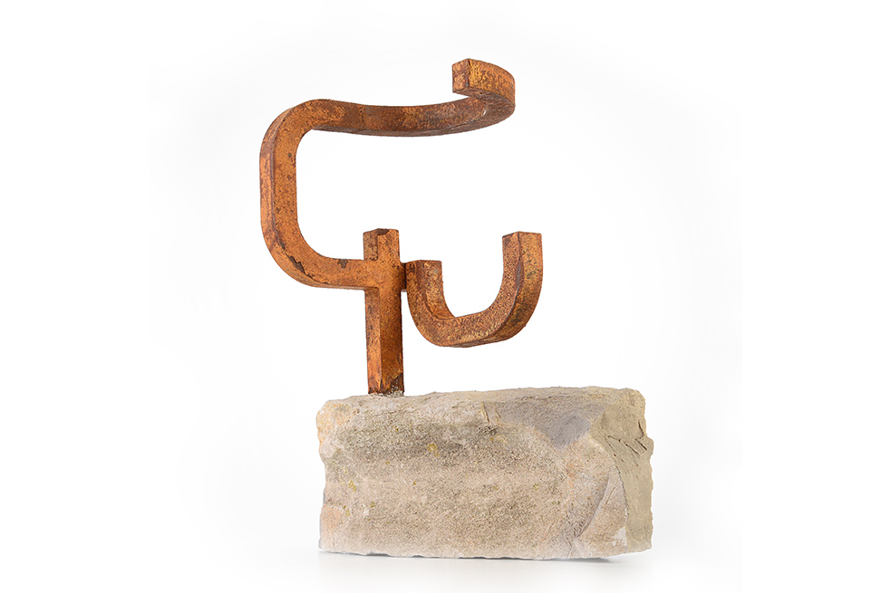 HUGO CHALÉ - Escultura Abrazo vacío